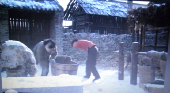 일본인이 쓰던 욕조를 처음 본 중국인의 반응이 재밌네!