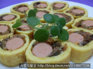 맛있게 돌~돌 마는 국민안주! 김치*소* 날말이