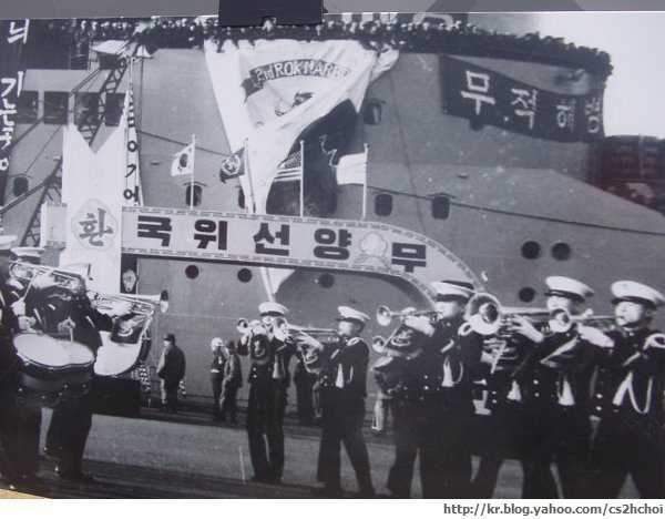 해병대 파월 청룡부대 출정기념 및 추모행사1(101002) -부산항 제4부두.