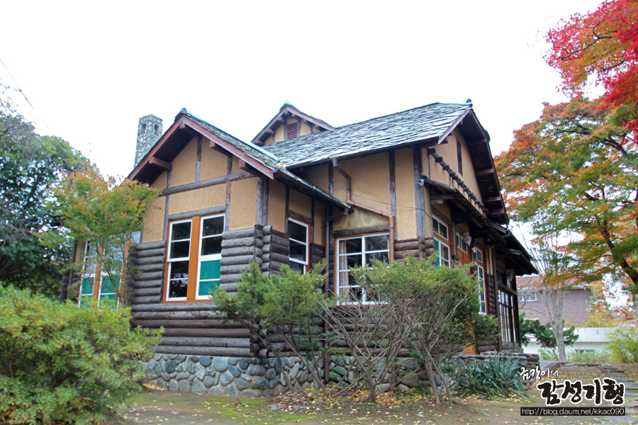 군산 발산리 오층석탑과 이영춘가옥
