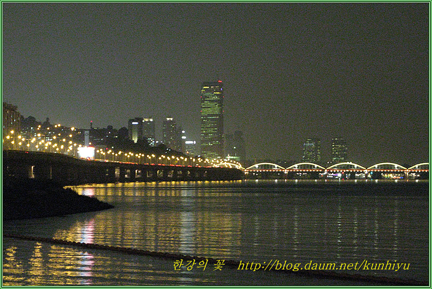 노을카페-한강의 꽃