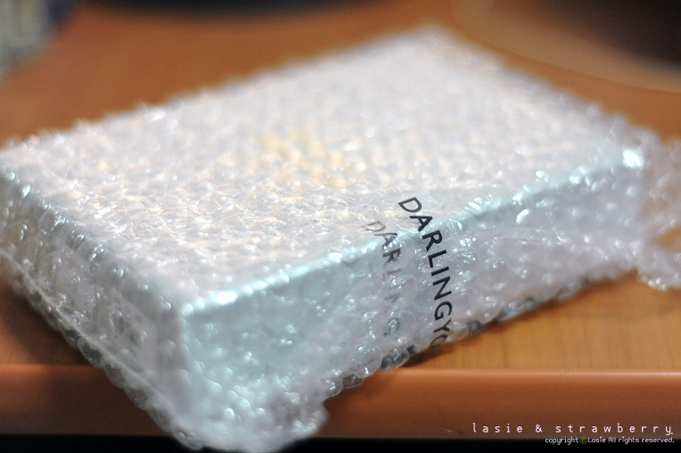 VIVIENNE WESTWOOD (비비안웨스트우드) Nappa Carf nero/rosso 단지갑