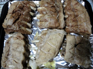 매콤한 바베큐립과 부쉬맨브레드