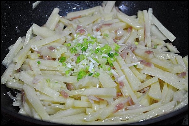 ♪ 제 철 맞은 감자반찬 2가지- 베이컨감자볶음 & 카레감자전