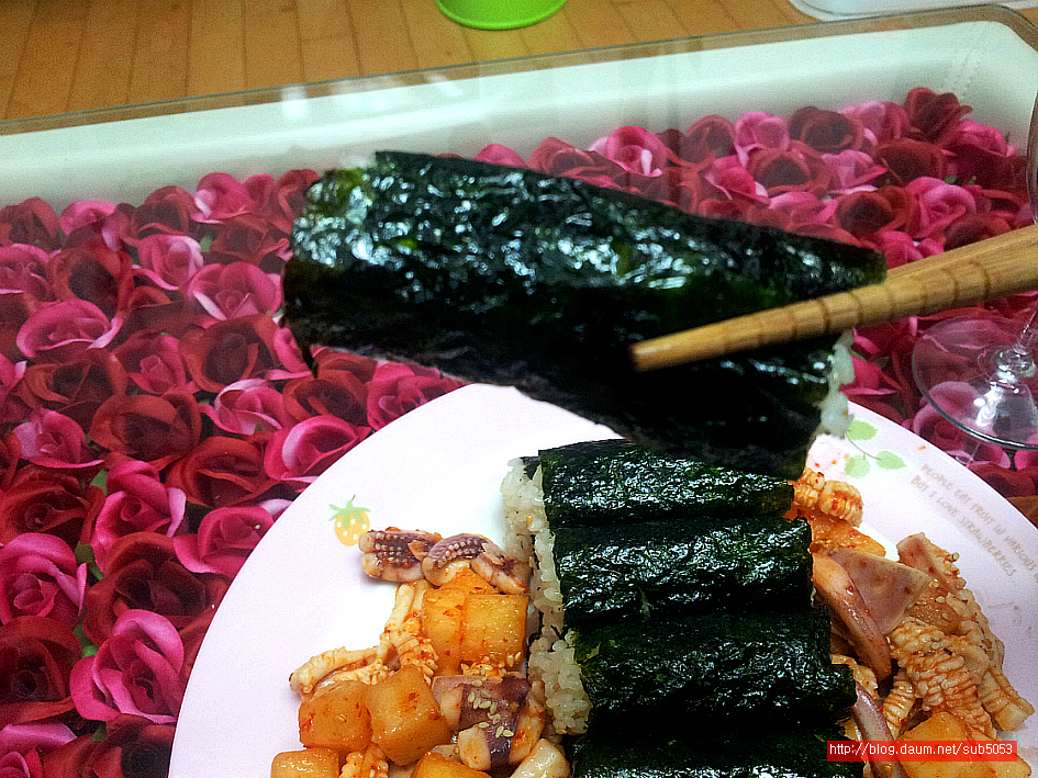 치킨 무를 활용한 꼬맹이들 입맛에 맞춘 충무김밥..아빠의 요리.. - 10만개의 레시피, 메뉴판키친 요리판