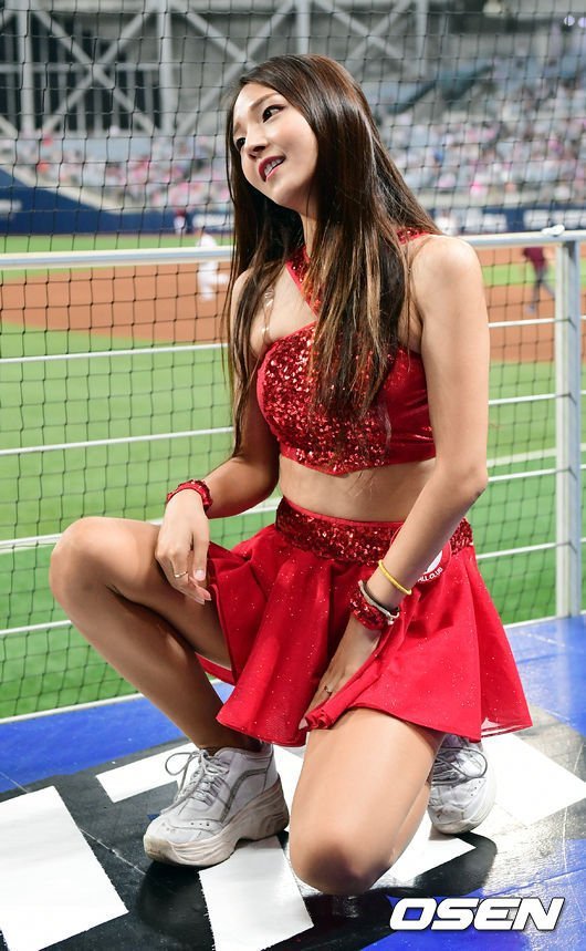 SK 와이번스 치어리더 강윤이