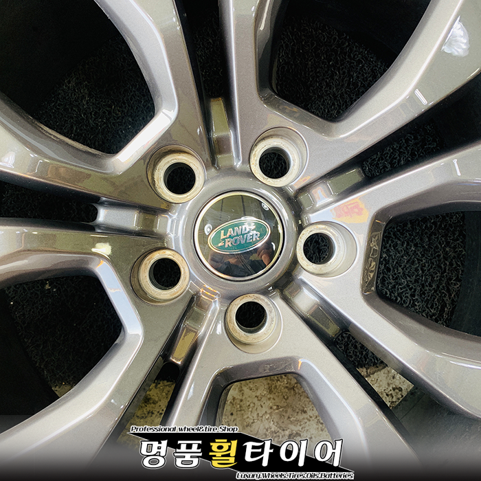 레인지로버 보그 SVA 신형 초임판 21인치 휠타이어세트 굳이어타이어 이글F1 SUV 4X4 275/45R21 2754521 275 45 21