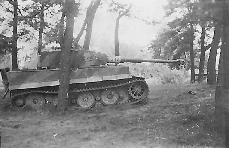 동부전선 독일 505 중전차 대대 312번 E형 타이거-1 전차 Eastern Front German Tiger-1 Ausf. E Schwere Panzer-Abteilung 505 tank No 312