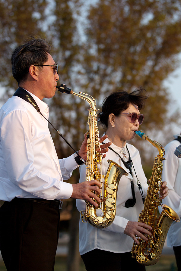 [2019 첨성대 간이공연장 벛꽃축제 공연 스케치] 경주 첨성대 주변 벚꽃축제장에서도 즐거움을 만끽할 수 있다 / 토함